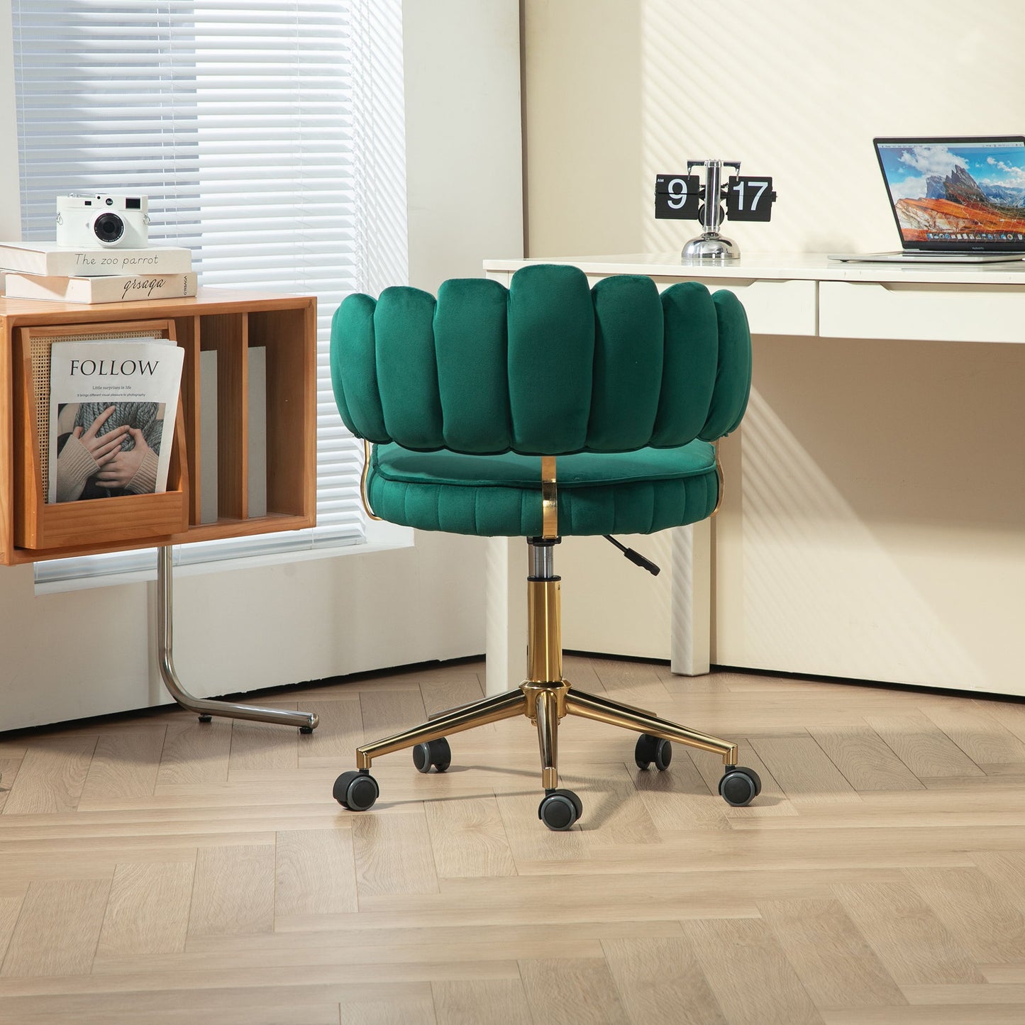 Velvet Home Office Desk Chair, Modern Cute Computer Chair, Wheels Swivel Height Adjustable Task Chair - Emerald