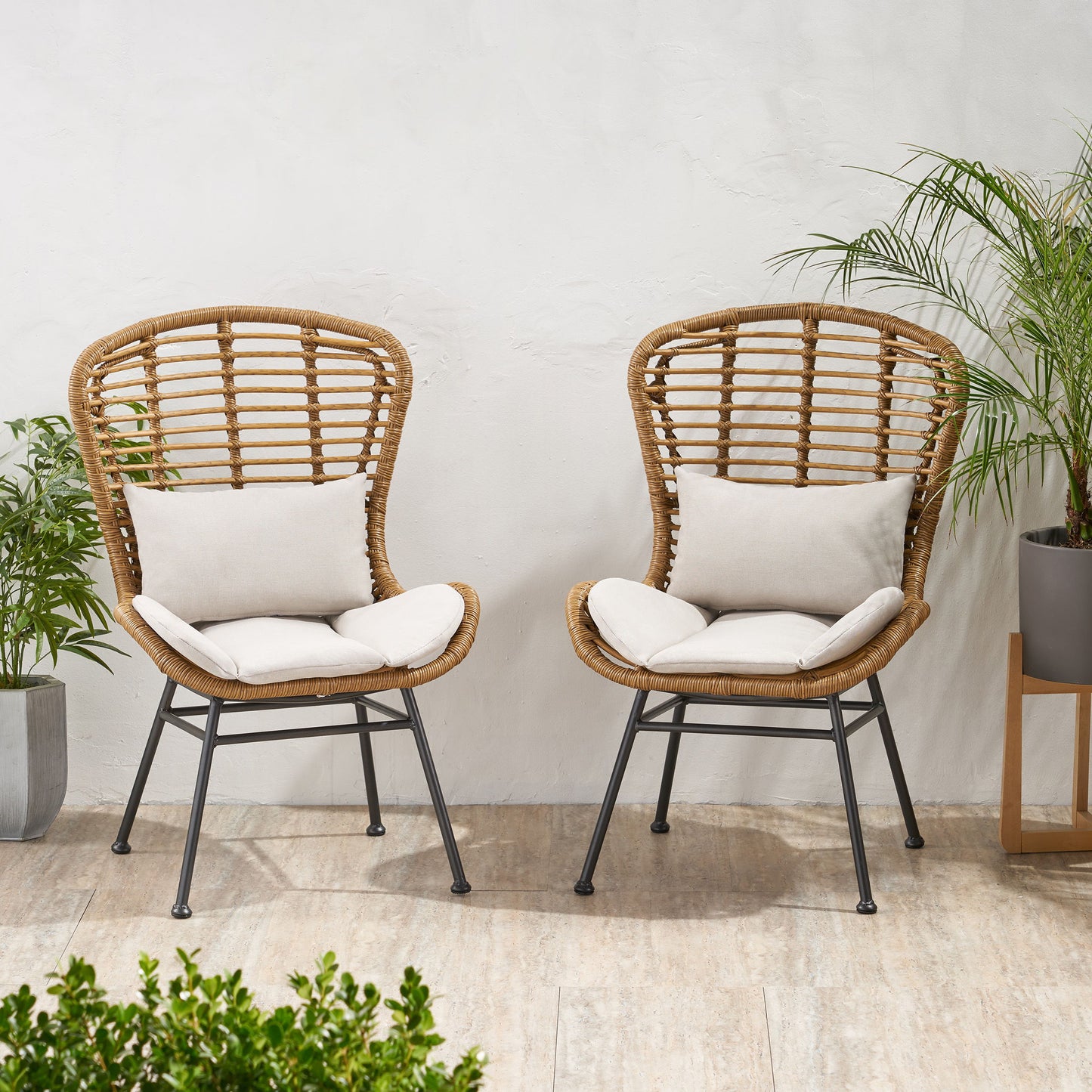 Calypso - Outdoor Chair With Water Resistance Cushion And Iron Frame - Beige