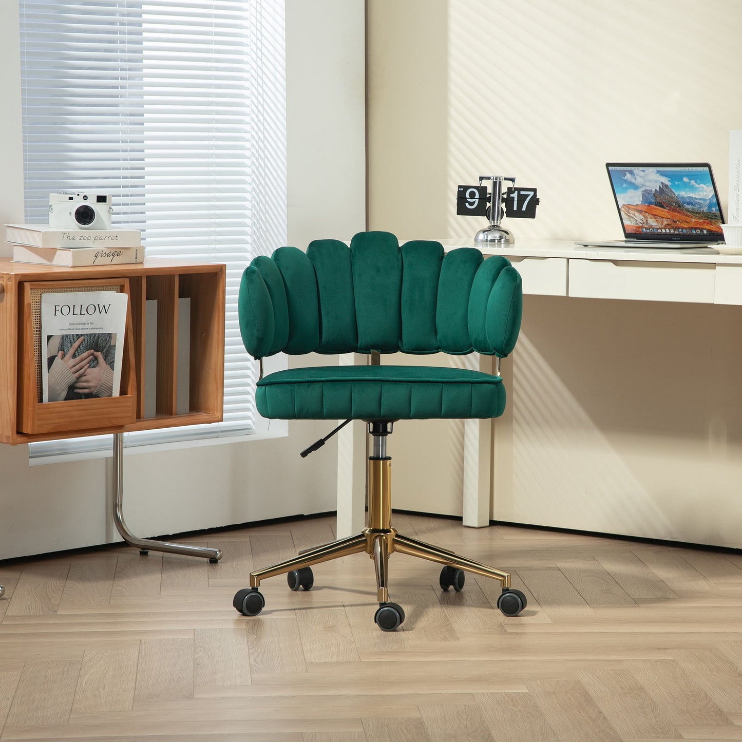 Velvet Home Office Desk Chair, Modern Cute Computer Chair, Wheels Swivel Height Adjustable Task Chair - Emerald