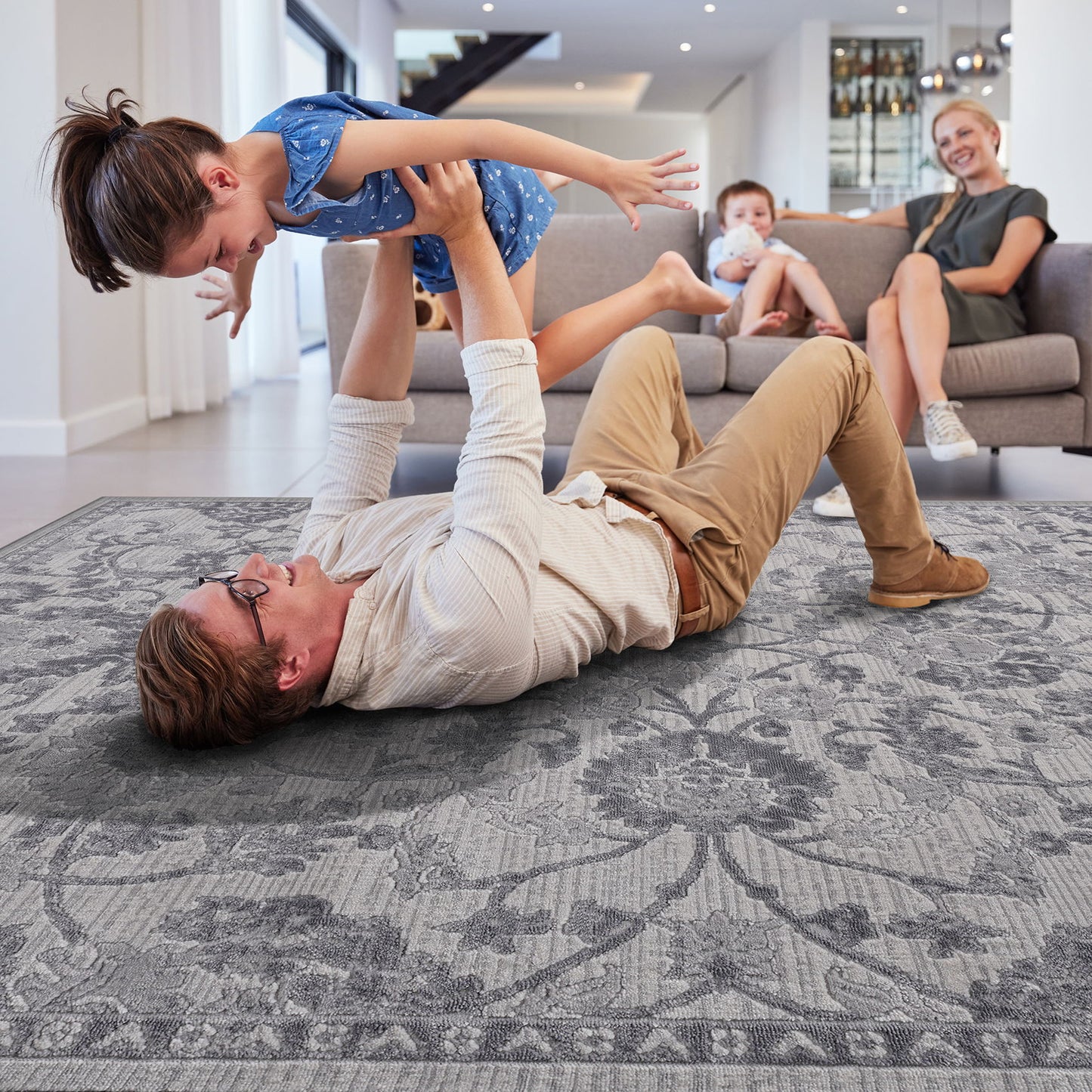 Marfi - 6' X 9' Oriental Area Rug - Gray / Silver