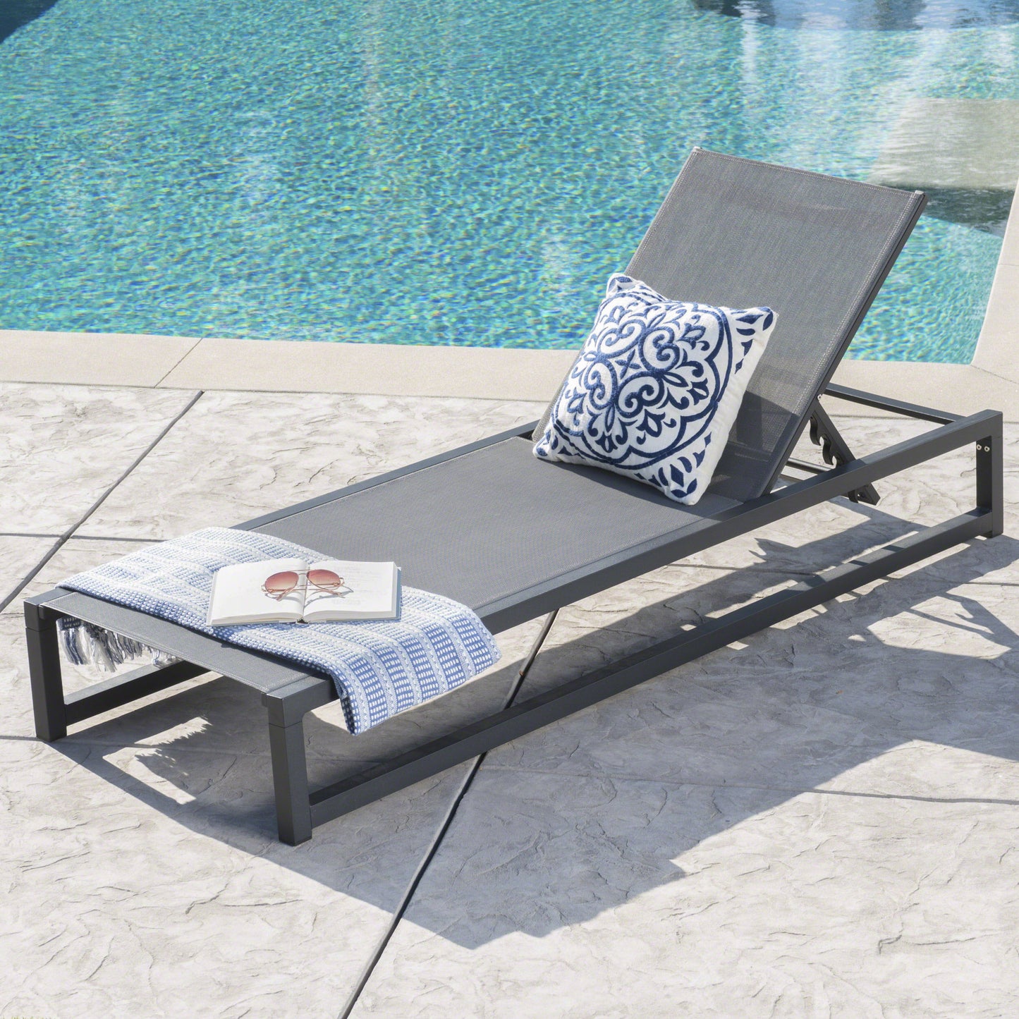 Chaise Lounge With 5 Reclining Positions, Outdoor Patio Lounge Chairs - Black / Gray