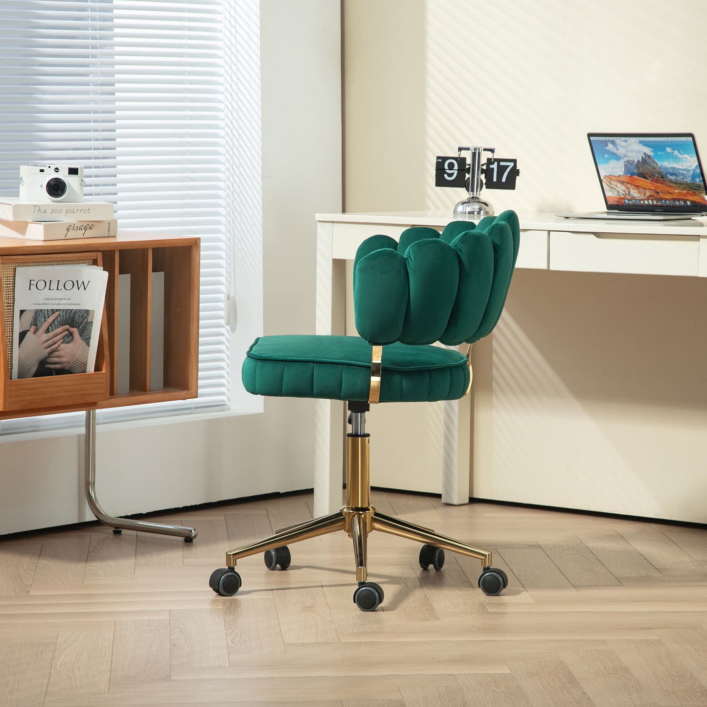 Velvet Home Office Desk Chair, Modern Cute Computer Chair, Wheels Swivel Height Adjustable Task Chair - Emerald