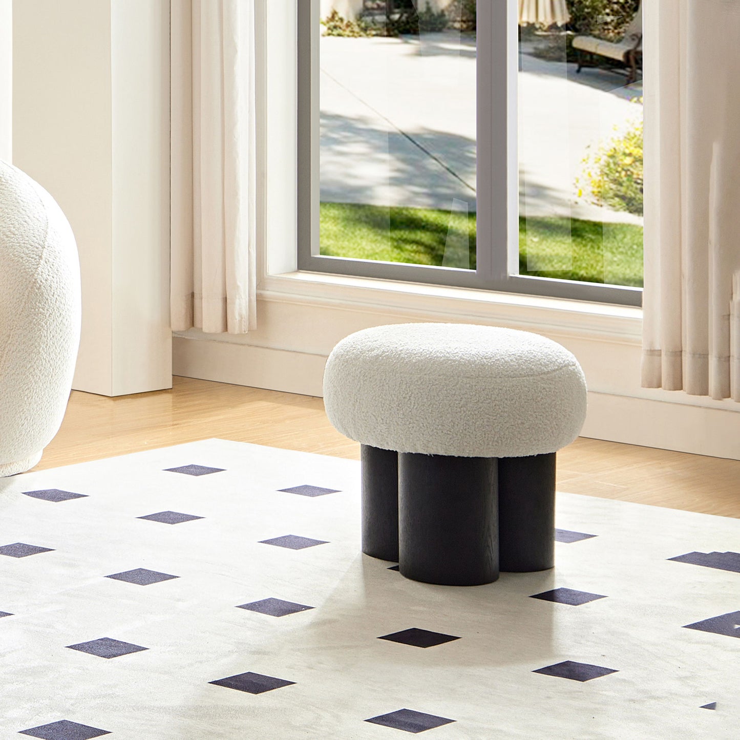 Lamb Wool Seat With Barrel Pipe / Black Ash Willow - White