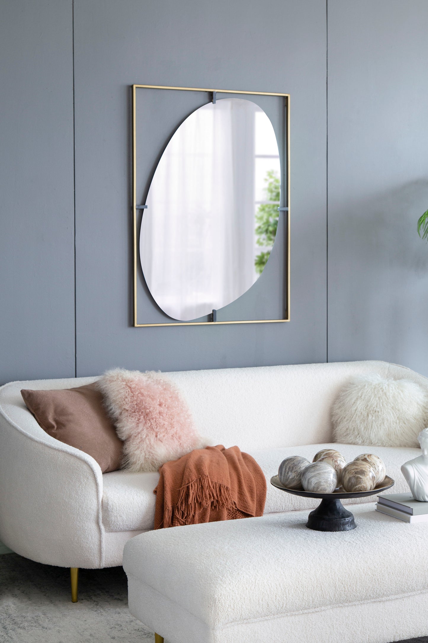 Poppy Mirror With Metal Frame Contemporary Design Wall Decor For Bathroom, Entryway Wall Decor - Golden Black