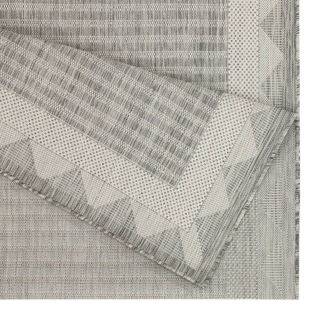 Sunshine - 7'10" X 10'3" Indoor, Outdoor Area Rug, Polypropylene - Silver