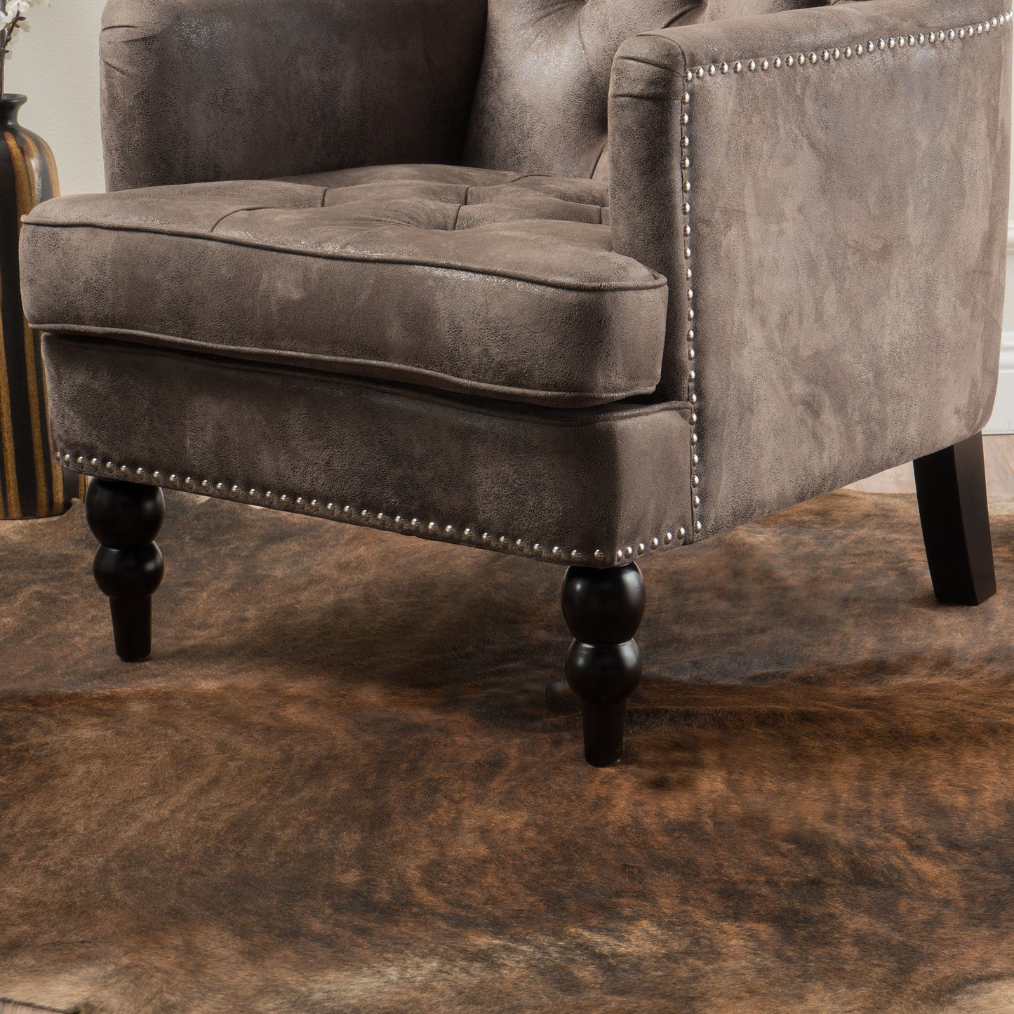 Vitality - Club Chair With Button Tufted Diamond Stitching And Turned Legs - Brown / Gray