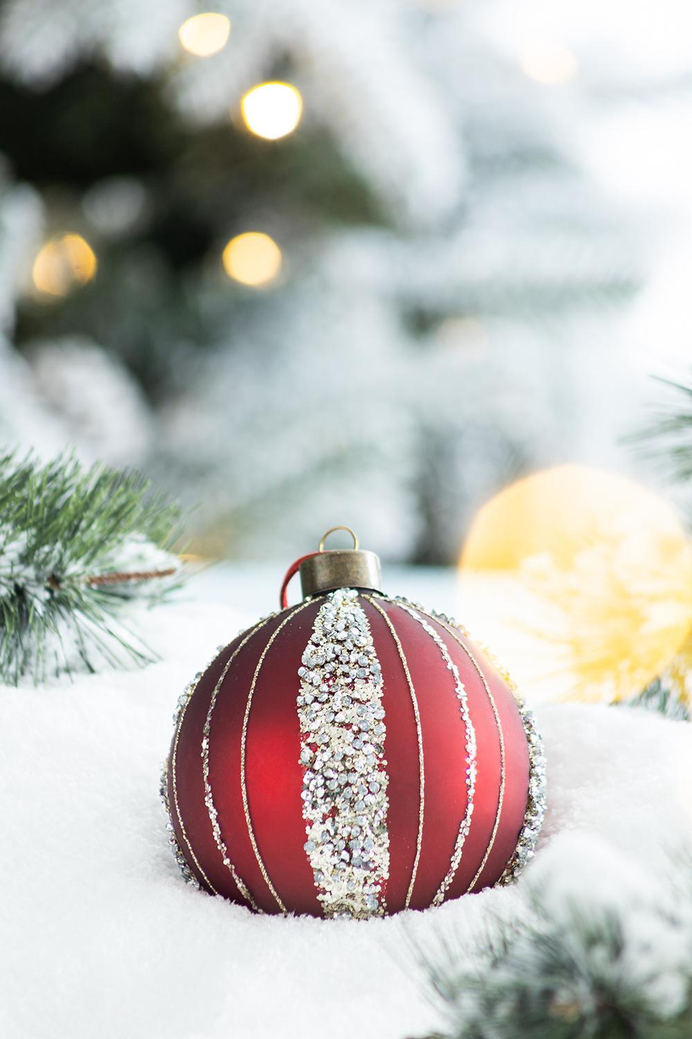 Christmas Ball Ornaments, Glass Decorative Hanging Ball Christmas Tree Ornaments, For Holiday Decorations (Set of 4) - Red