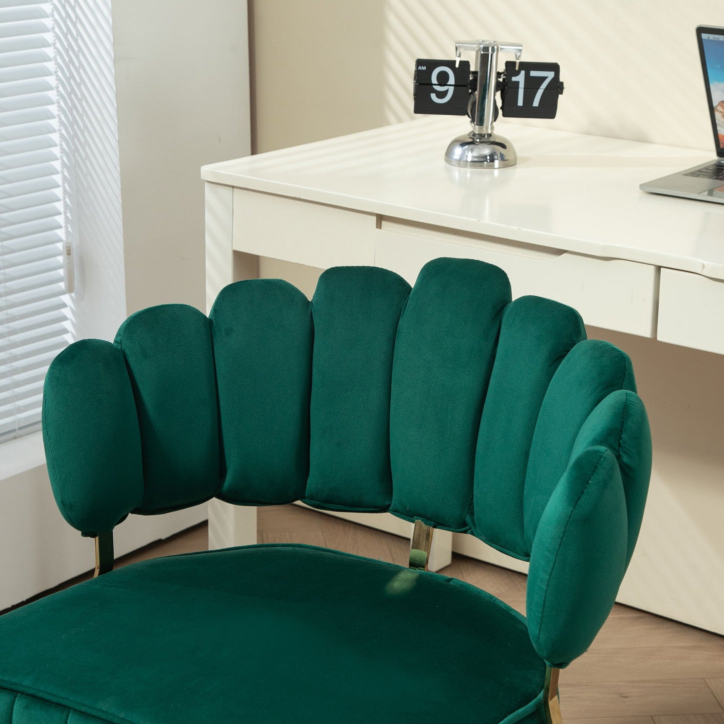 Velvet Home Office Desk Chair, Modern Cute Computer Chair, Wheels Swivel Height Adjustable Task Chair - Emerald