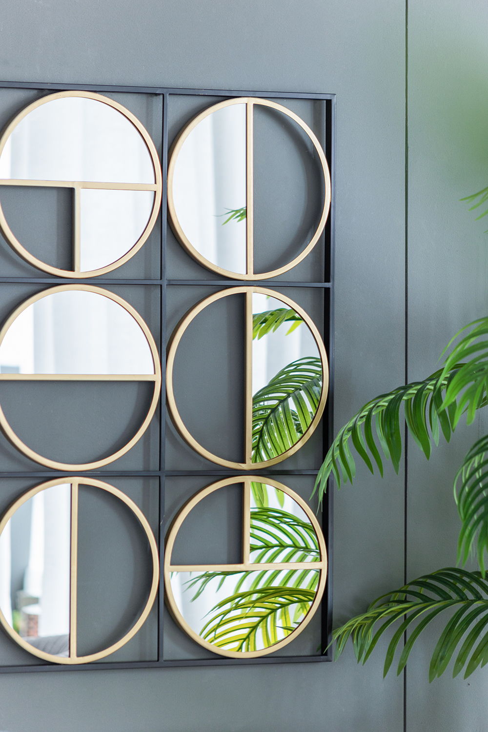 Eclectic Styling Metal Beaded Wall Mirror With Contemporary Design For Bedroom, Liveroom & Entryway - Golden Black