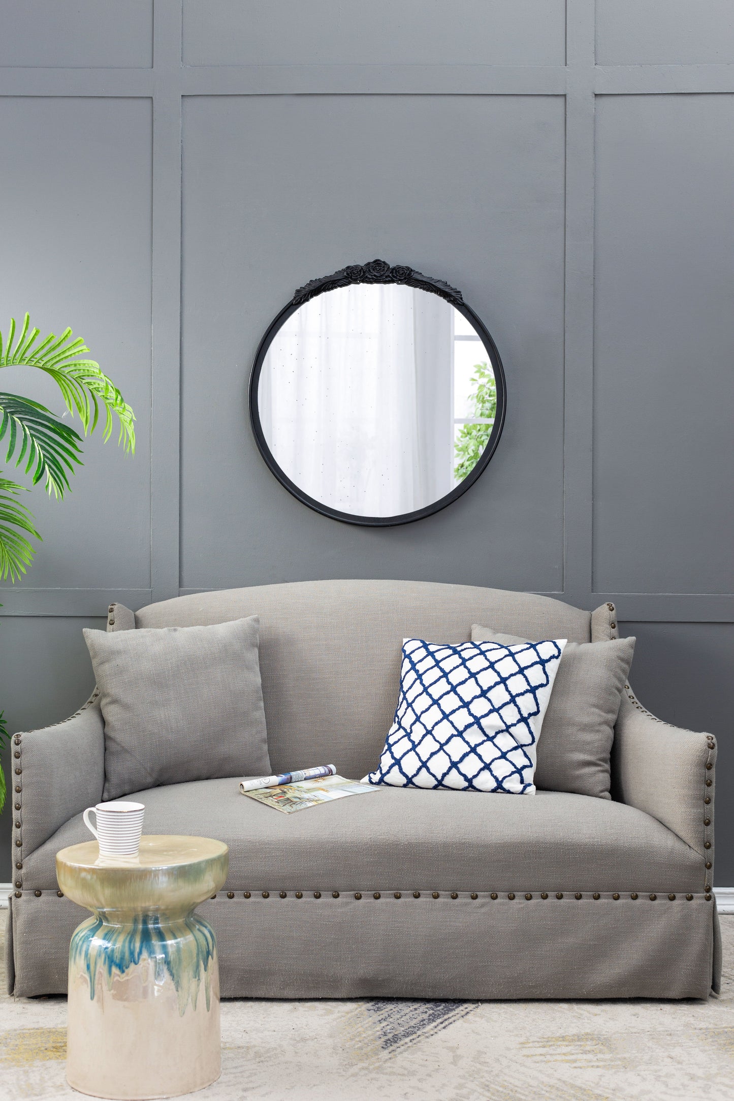 Round Hand Carved Rose Antique Mirror Frame, Wall Mirror For Live Space, Bathroom, Entryway Wall Decor - Black