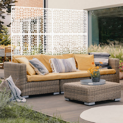 Outdoor & Indoor Metal Privacy Screen Freestanding Decorative Privacy Screen - White