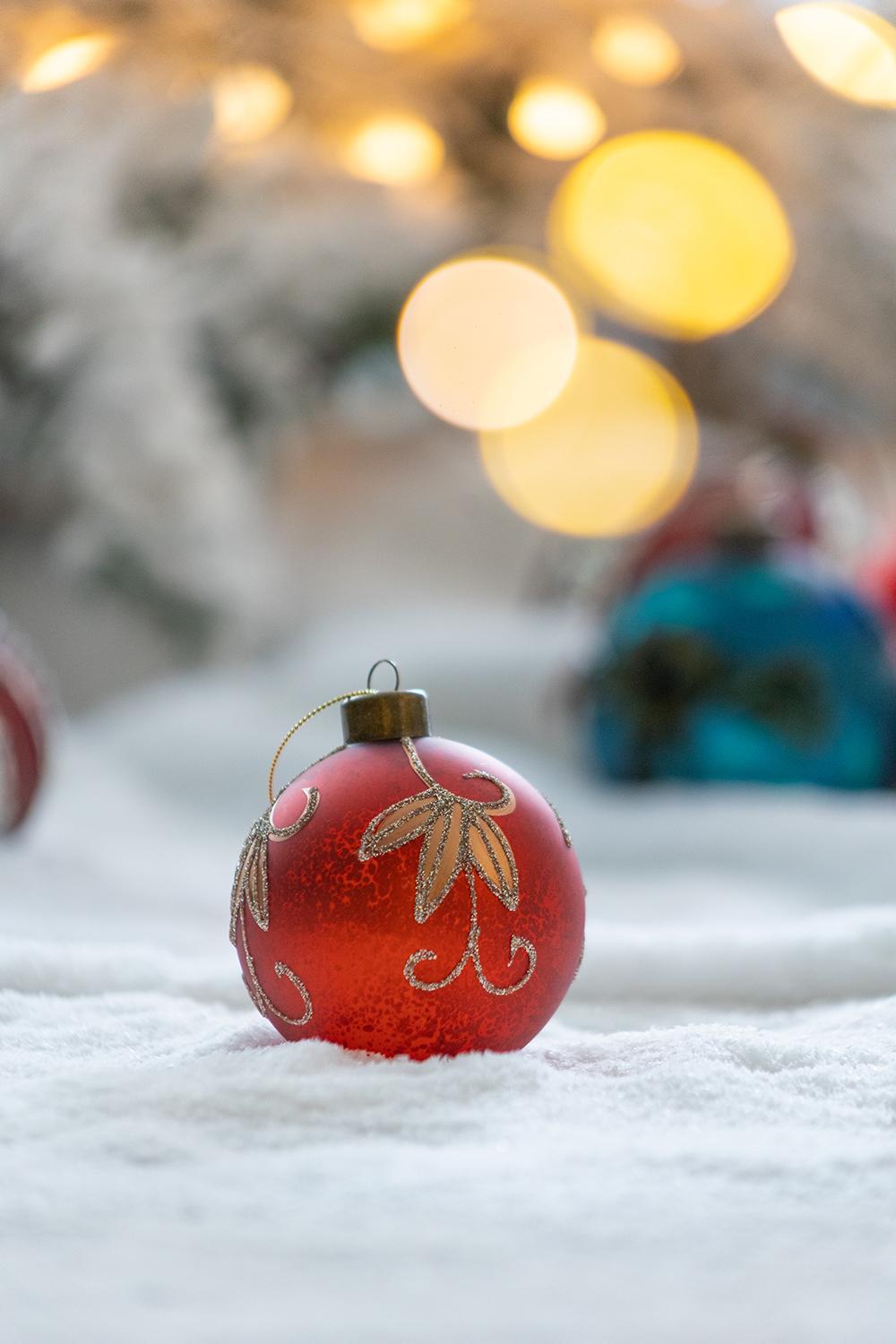 Christmas Ball Ornaments, Glass Decorative Hanging Ball Christmas Tree Ornaments For Holiday Party Decorations (Set of 12) - Red