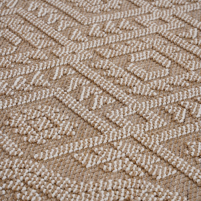 Guros - 4' X 6' Traditional Indoor / Outdoor Area Rug - Natural