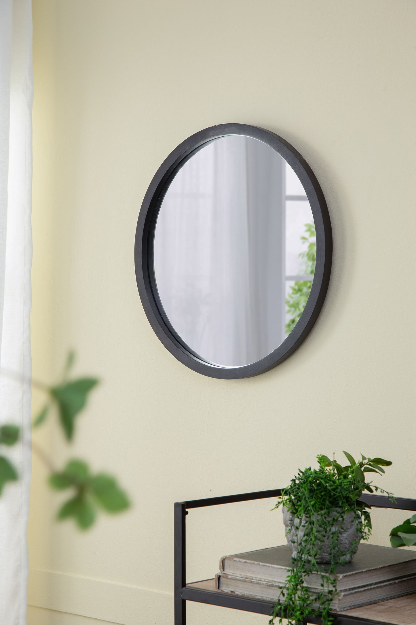 Circle Wall Mirror With Wooden Frame, Wall Mirror For Living Room - Black