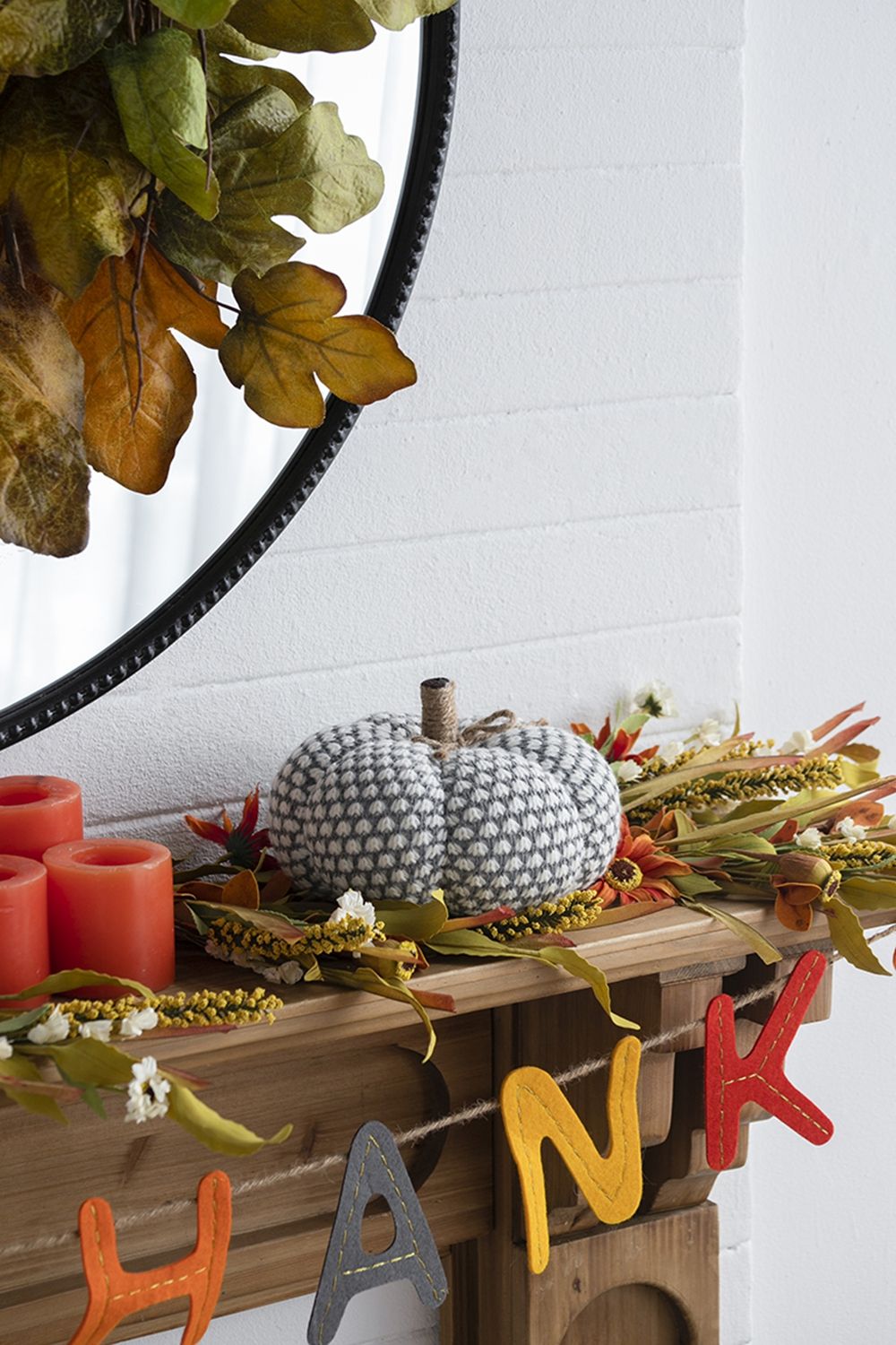 Knite Pumpkin Ornament Decor For Holiday Harvest Festival Fall Festival & Thanksgiving (Set of 2) - White / Gray