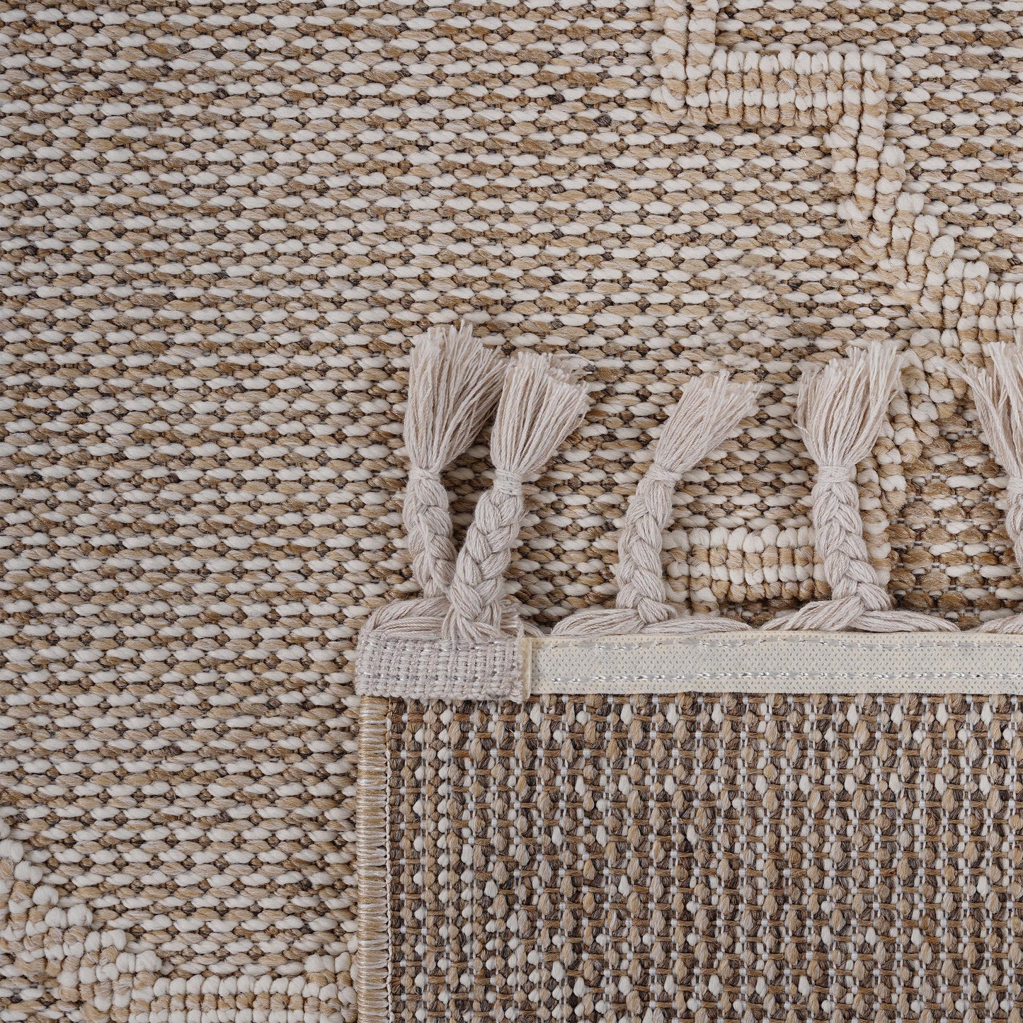 Guros - 5' X 7' Trellis Indoor / Outdoor Area Rug - Cream