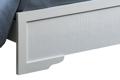 Queen Bed Elegant Transitional - Champagne