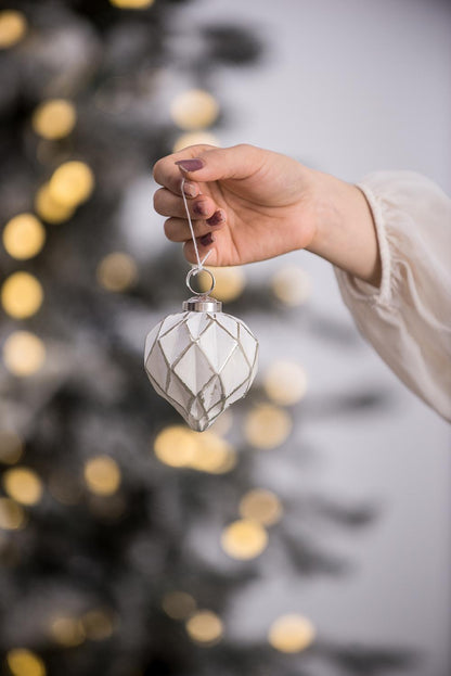 Christmas Ball Ornaments, Decorative Hanging Ball Christmas Tree Ornaments For Holiday Decorations (Set of 12) - White