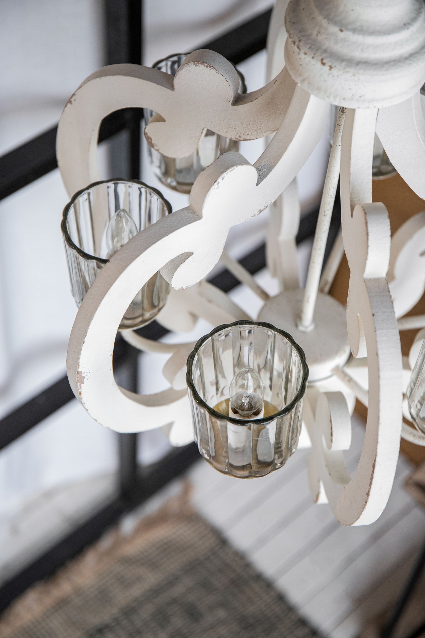 Farmhouse Chandelier, 6 Light Wood Chandelier Pendant Light Fixture With Adjustable Chain For Dining Room Living Room Entryway, Bulb Not Included - Cream