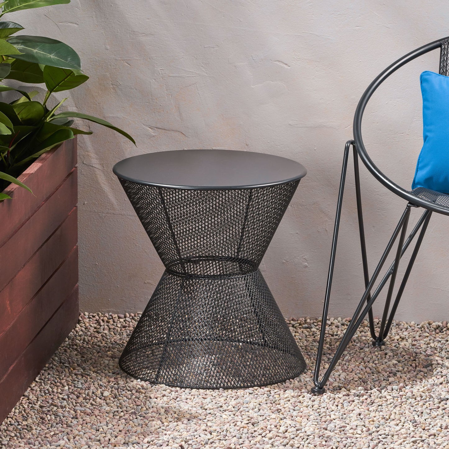 Nevada - Outdoor Side Table With Breezy Mesh Look - Matte Black