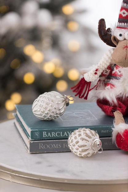 Christmas Ball Ornaments, Glass Decorative Hanging Ball Christmas Tree Ornaments For Holiday Party Decorations (Set of 12) - White