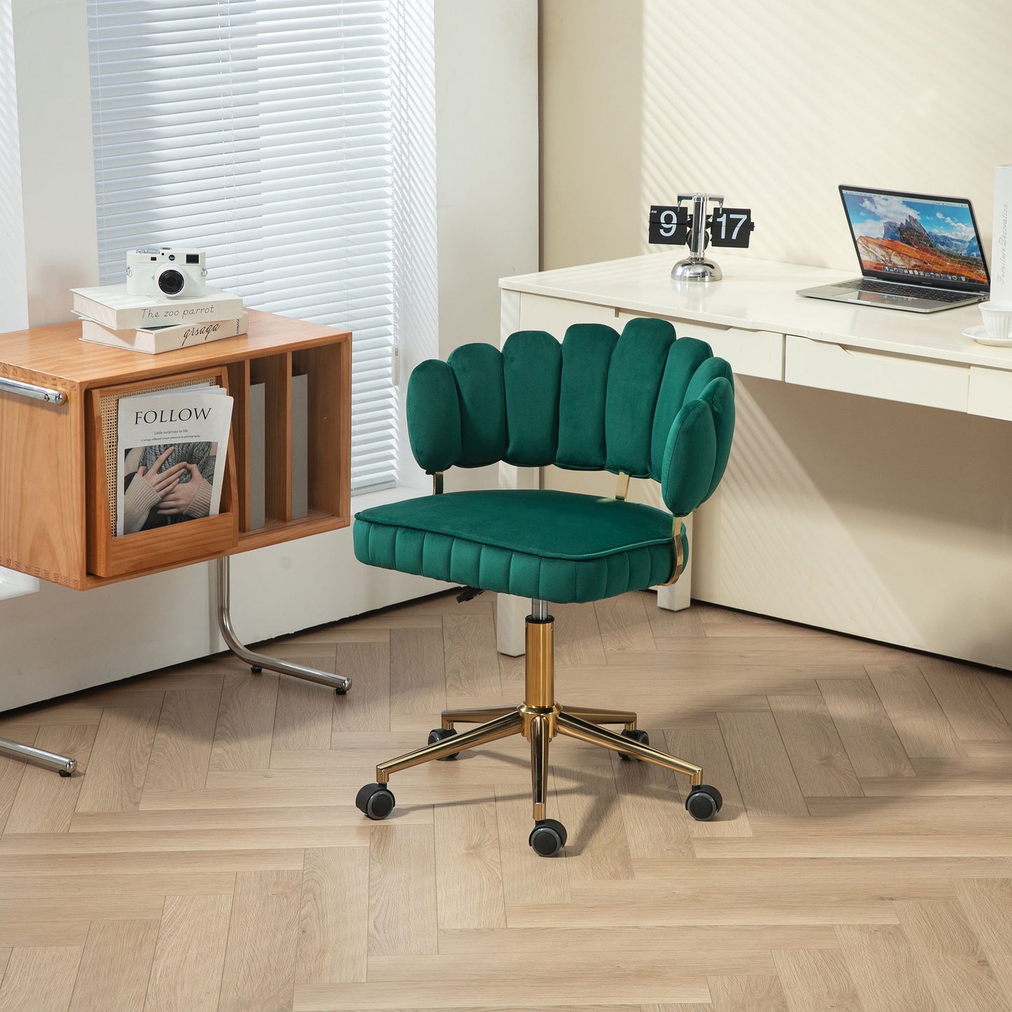 Velvet Home Office Desk Chair, Modern Cute Computer Chair, Wheels Swivel Height Adjustable Task Chair - Emerald