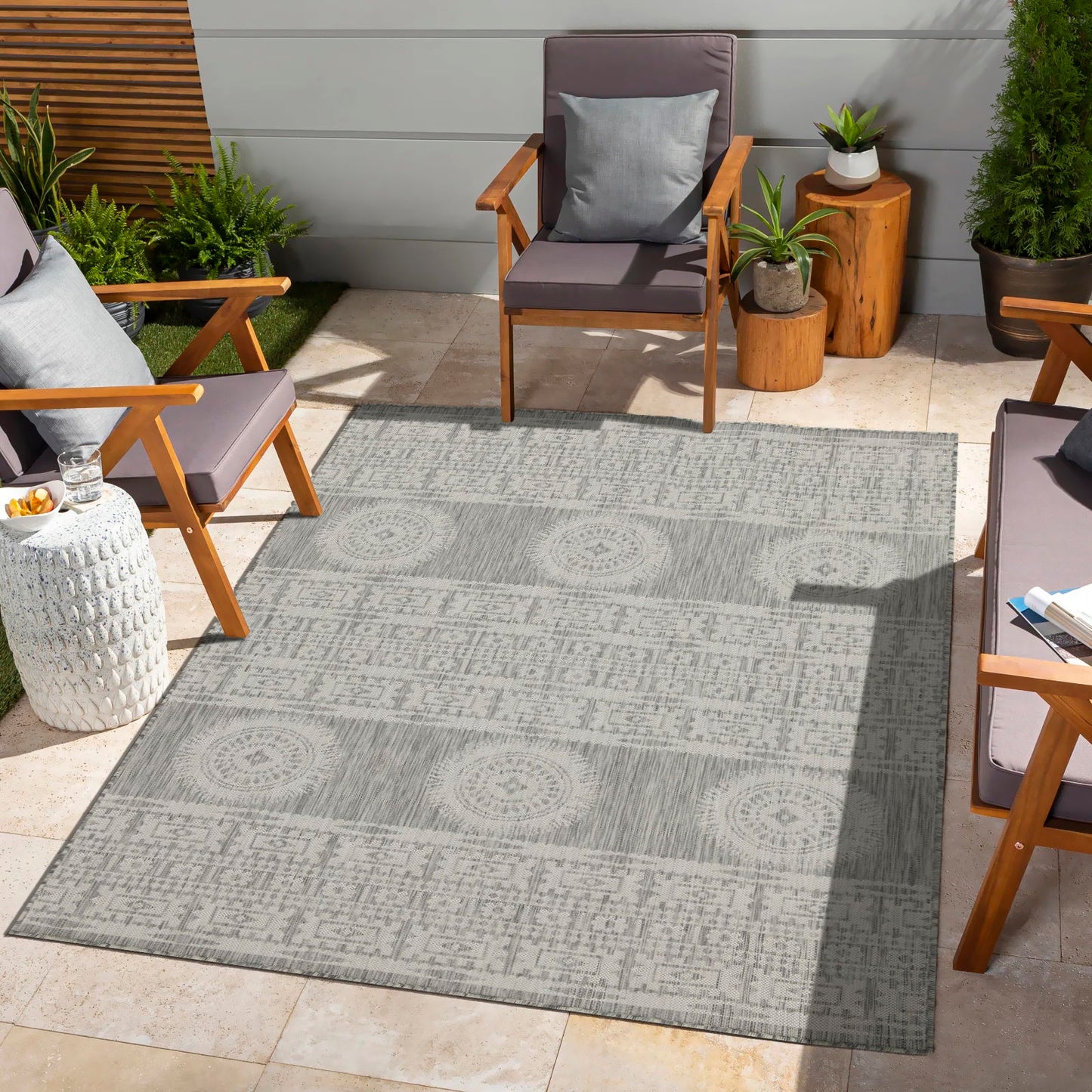 Sunshine - 2'7" X 7'3" Indoor, Outdoor Area Rug - Silver