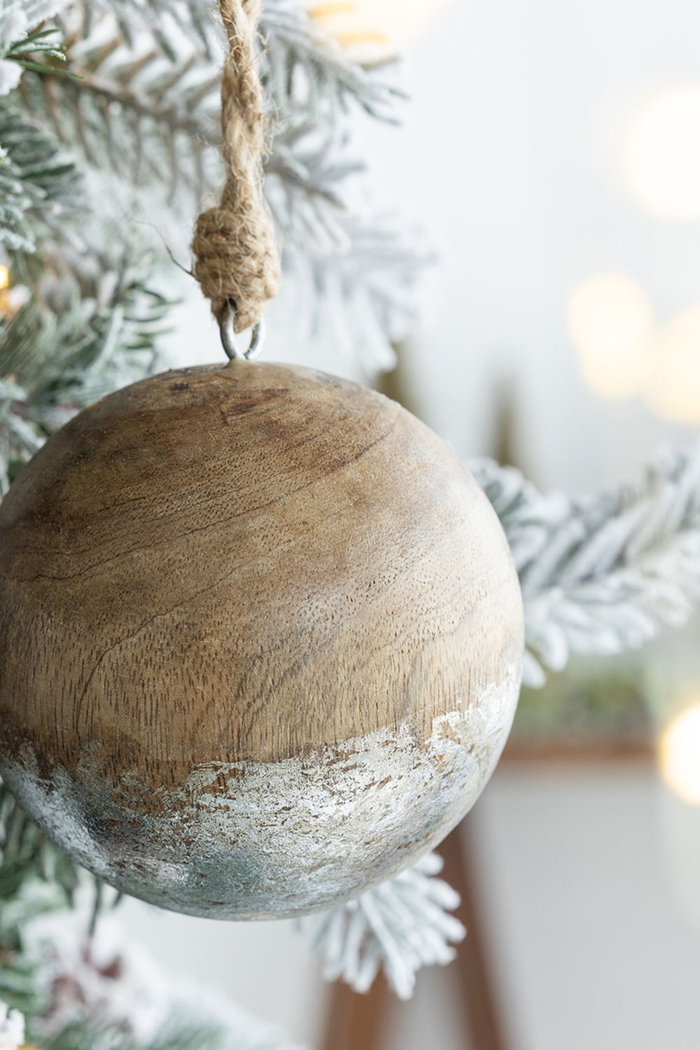 Christmas Ball Ornaments, Wood Decorative Hanging Ball Christmas Tree Ornaments For Holiday Party Decorations (Set of 4) - Brown