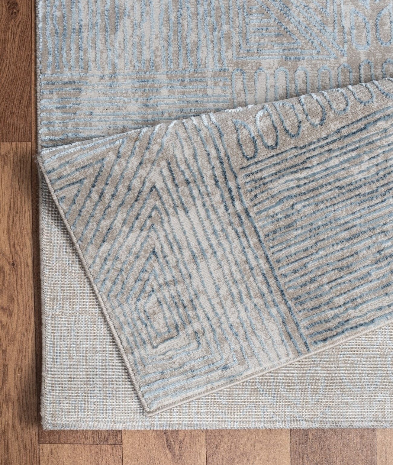 Elegance - 7'10" X 10'3" Area Rug - Blue