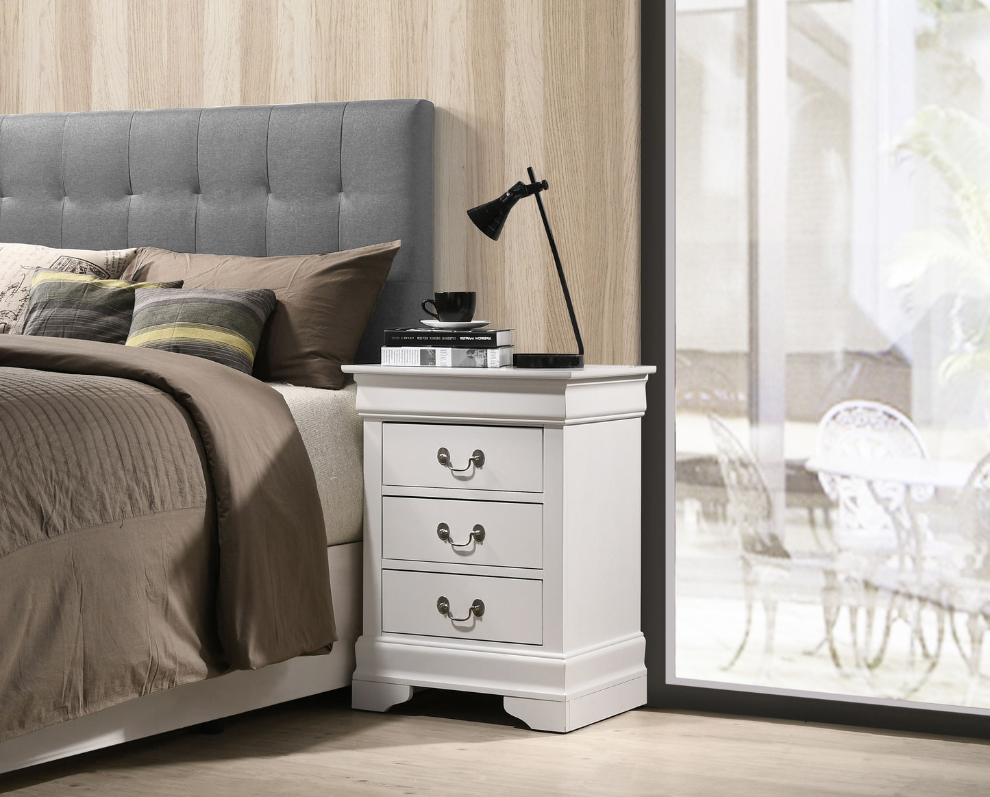 Louis Phillipe - 3 Drawer Nightstand - White