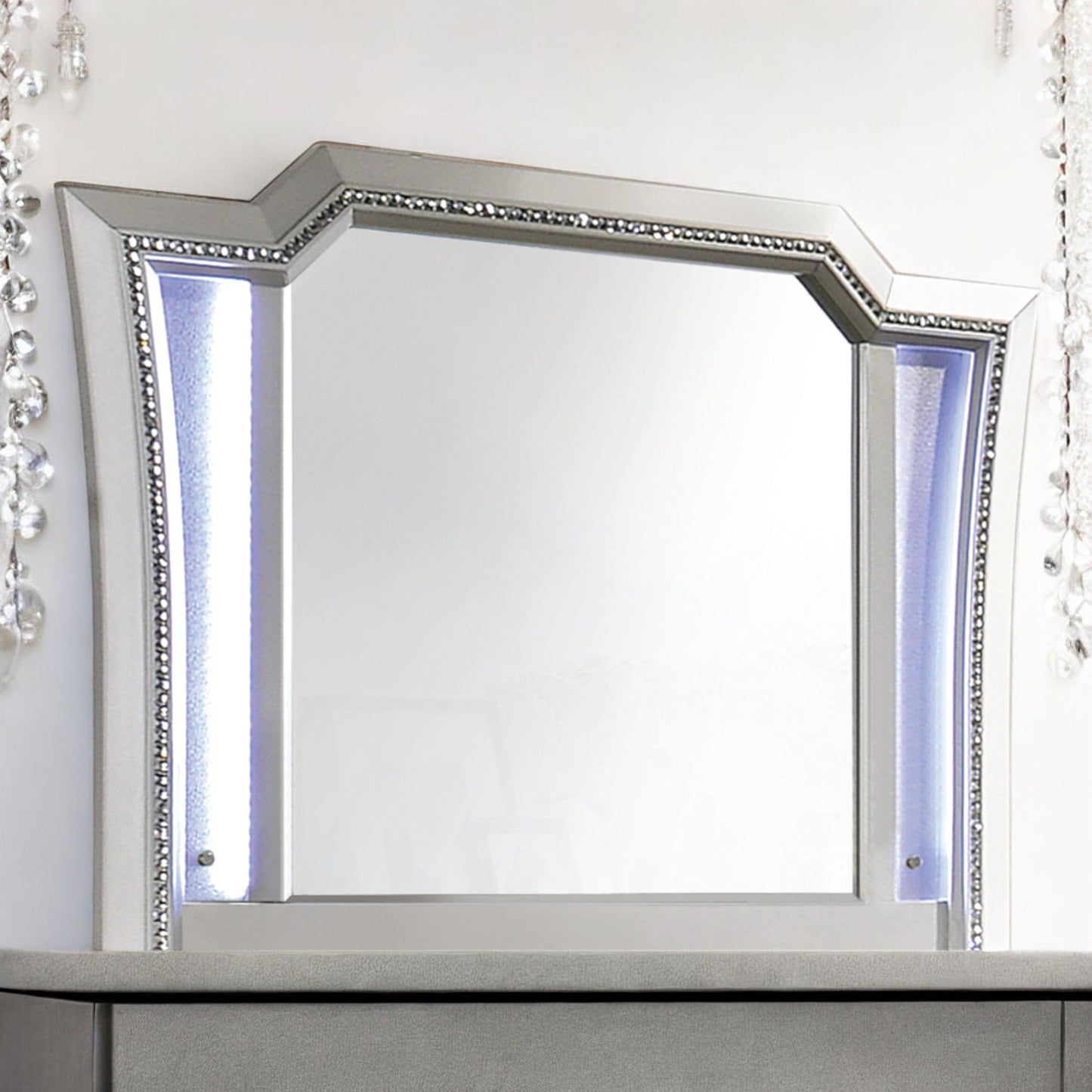 Kaitlyn - Mirror With LED - Champagne