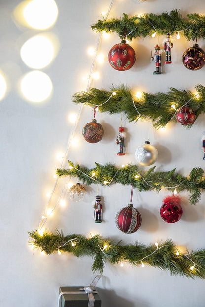 Christmas Ball Ornaments, Decorative Hanging Ball Christmas Tree Ornaments, For Holiday Party Decorations (Set of 6) - Red