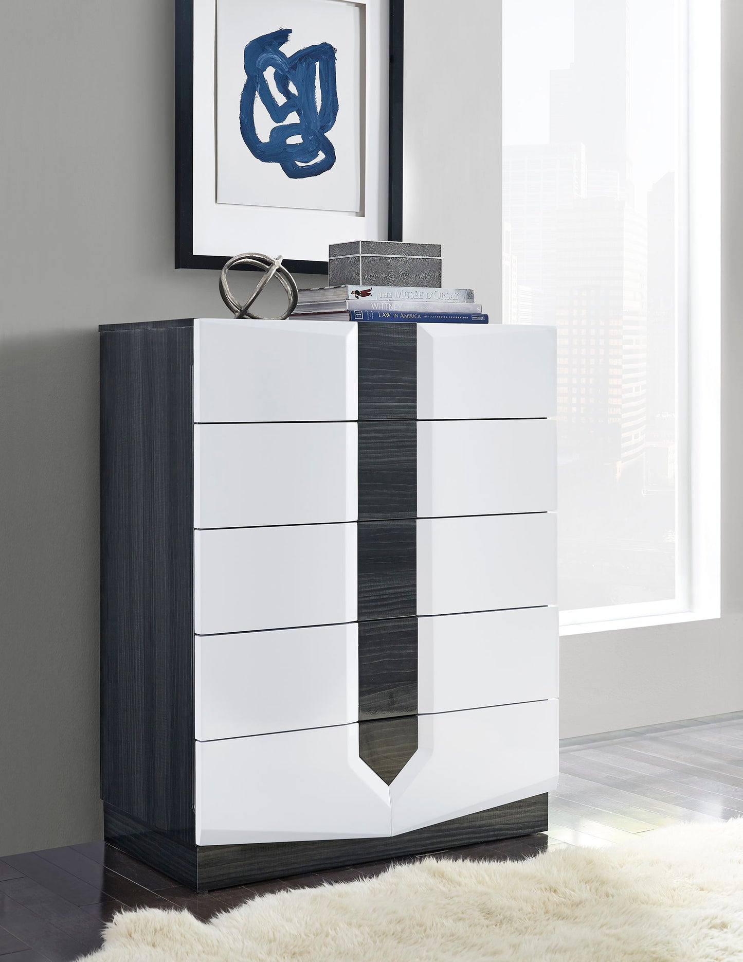 Vios - Zebra Chest - White