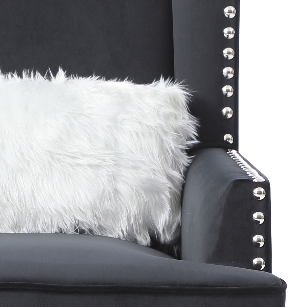 Elegant Traditional Accent Chair - Black