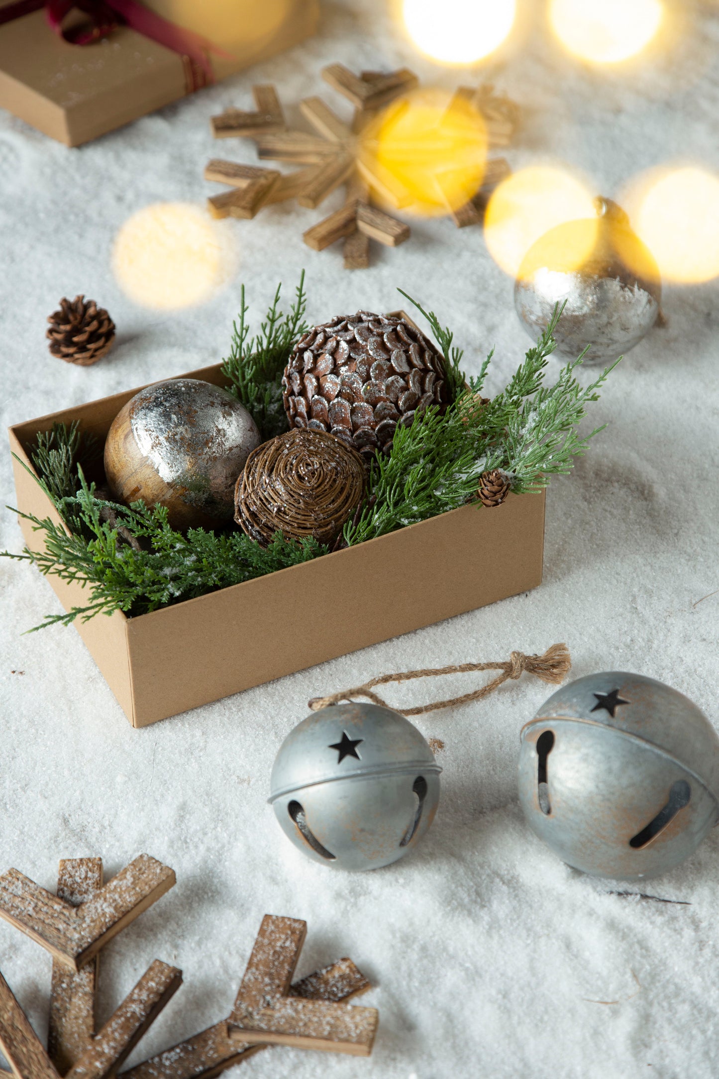 Christmas Ball Ornaments, Wood Decorative Hanging Ball Christmas Tree Ornaments For Holiday Party Decorations (Set of 4) - Brown