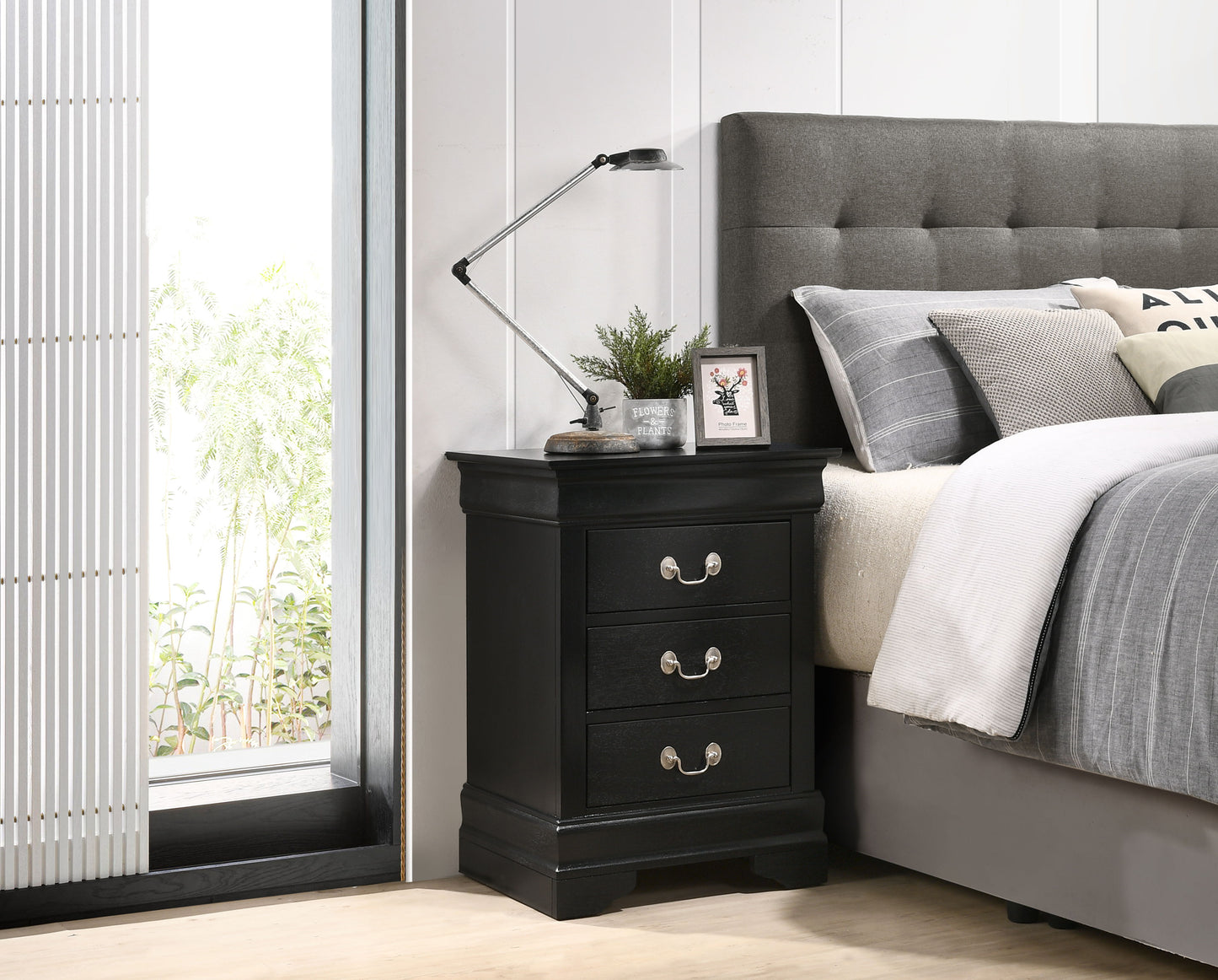 Louis Phillipe - 3 Drawer Nightstand - Black