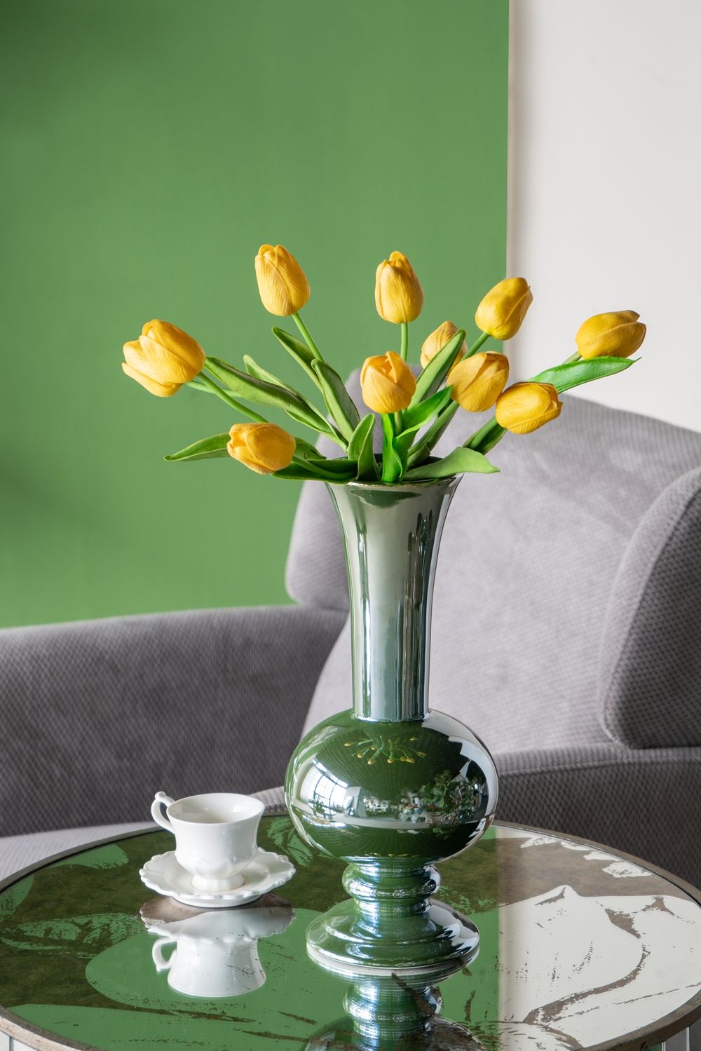 Round Side Table With Elegant Foral Design And Mirrored - Silver Multi