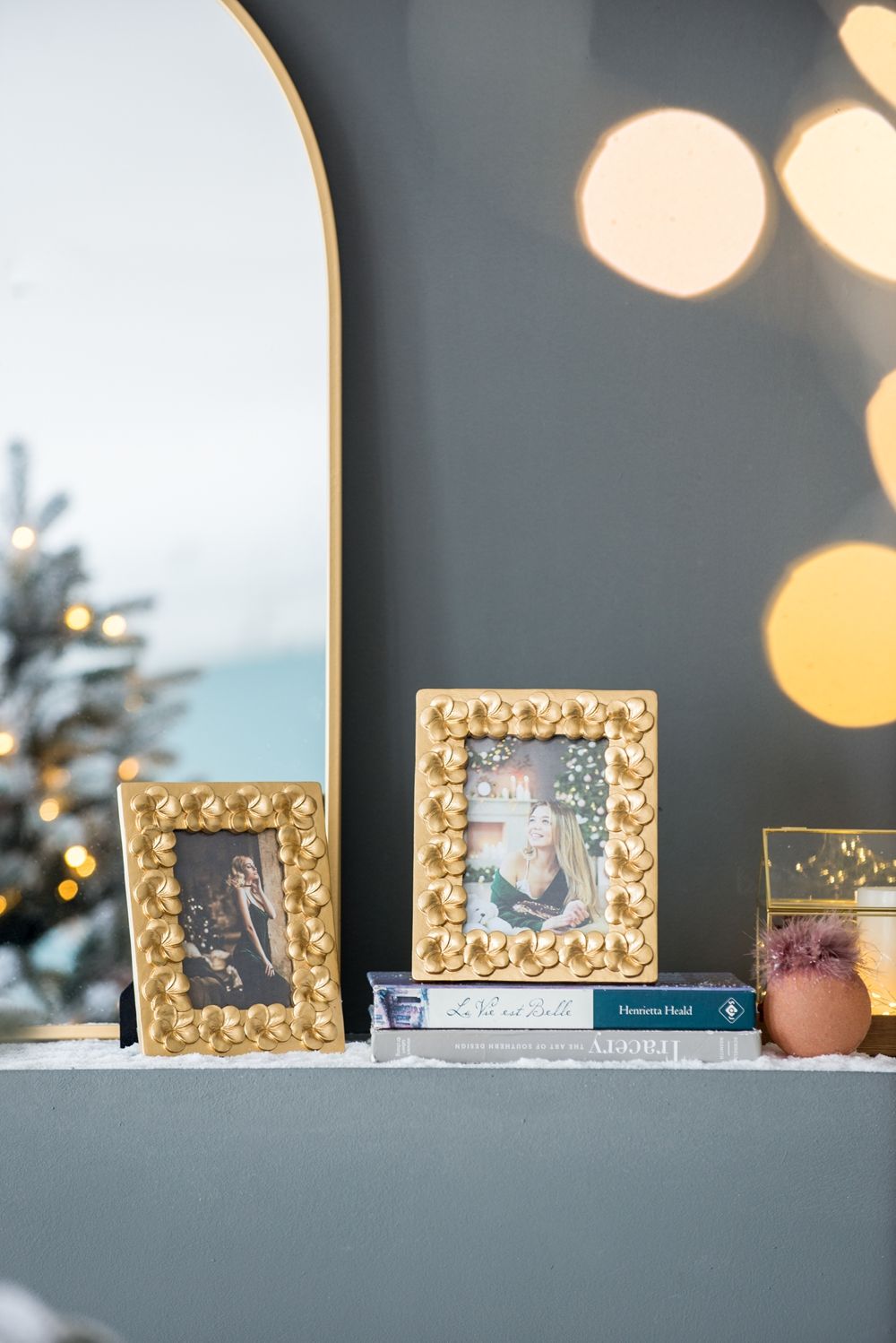 Vintage Photo Frame & Flower Design - Gold