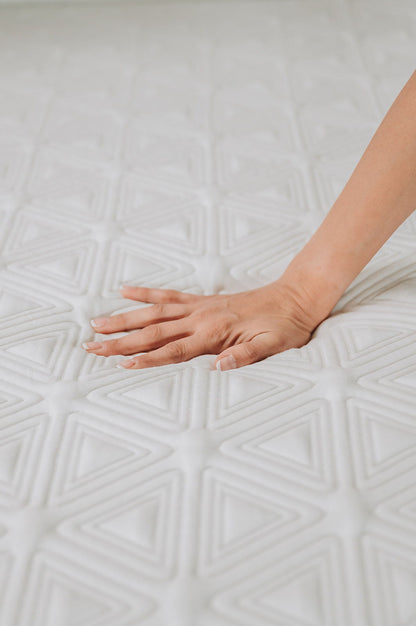 12" King Gel Memory Foam Mattress - White / Dark Gray