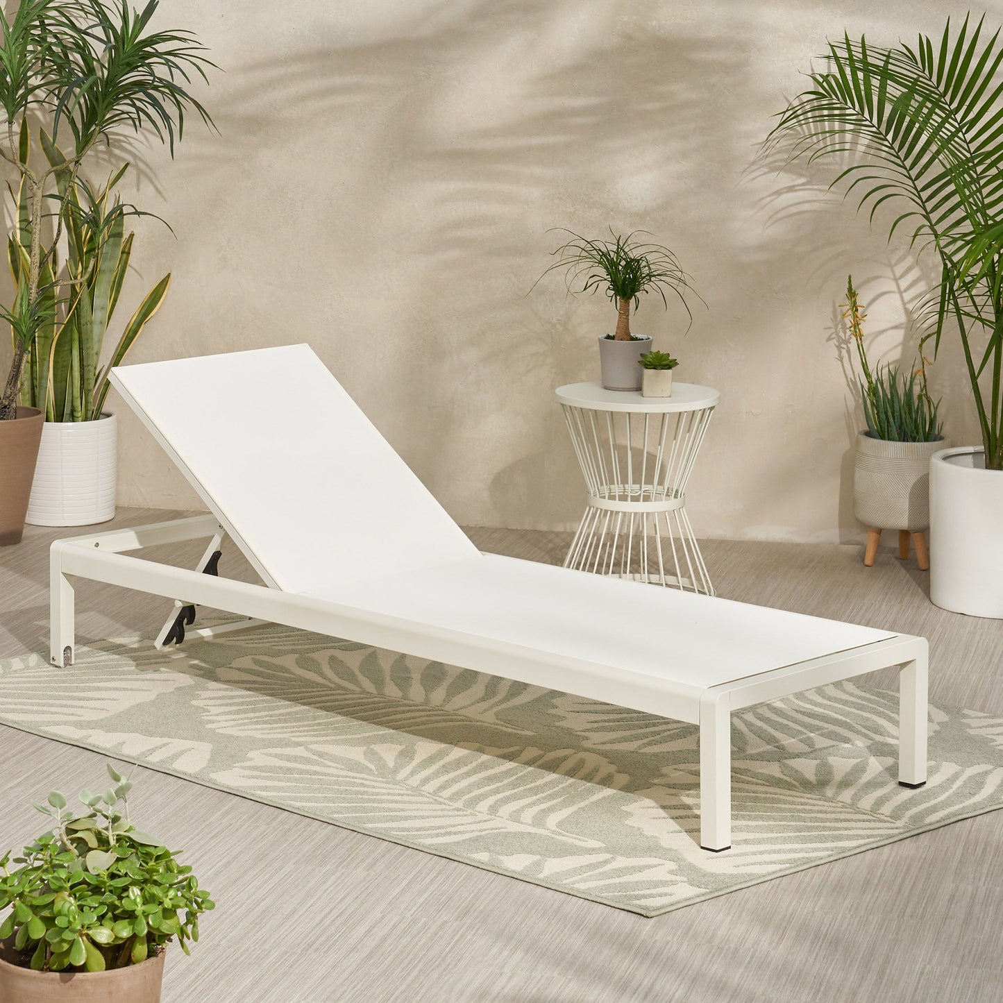 Outdoor Chaise Lounge Chair, Aluminum Adjustable Outside Chair For Pool Patio Beach Yard, All Weather Use UV Resistant 400Lbs Weight Capacity - White