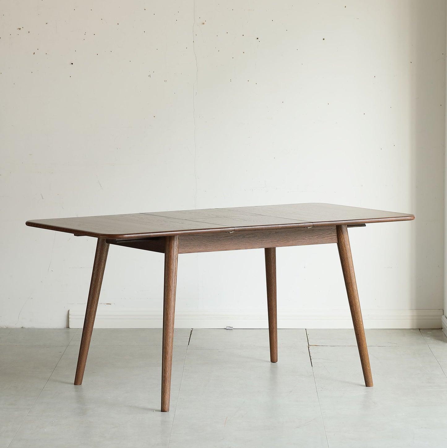 Round Corner Diagonal Leg Telescopic Table, For 6 - 8 People To Meet Dining Table - Walnut