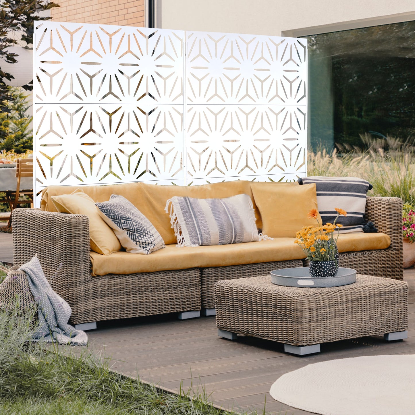 Outdoor & Indoor Metal Privacy Screen, Freestanding Decorative Panels For Deck, Balcony, Patio, Lawn, And Garden - White