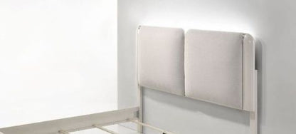 Laveda - Boucle Eastern King Bed With LED - Light Gray / White