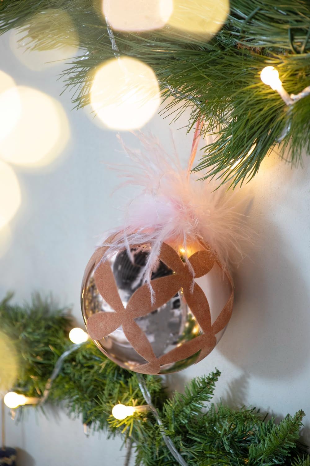 Christmas Ball Ornaments, Glass Decorative Hanging Ball Christmas Tree Ornaments For Holiday Party Decorations (Set of 4) - Pink