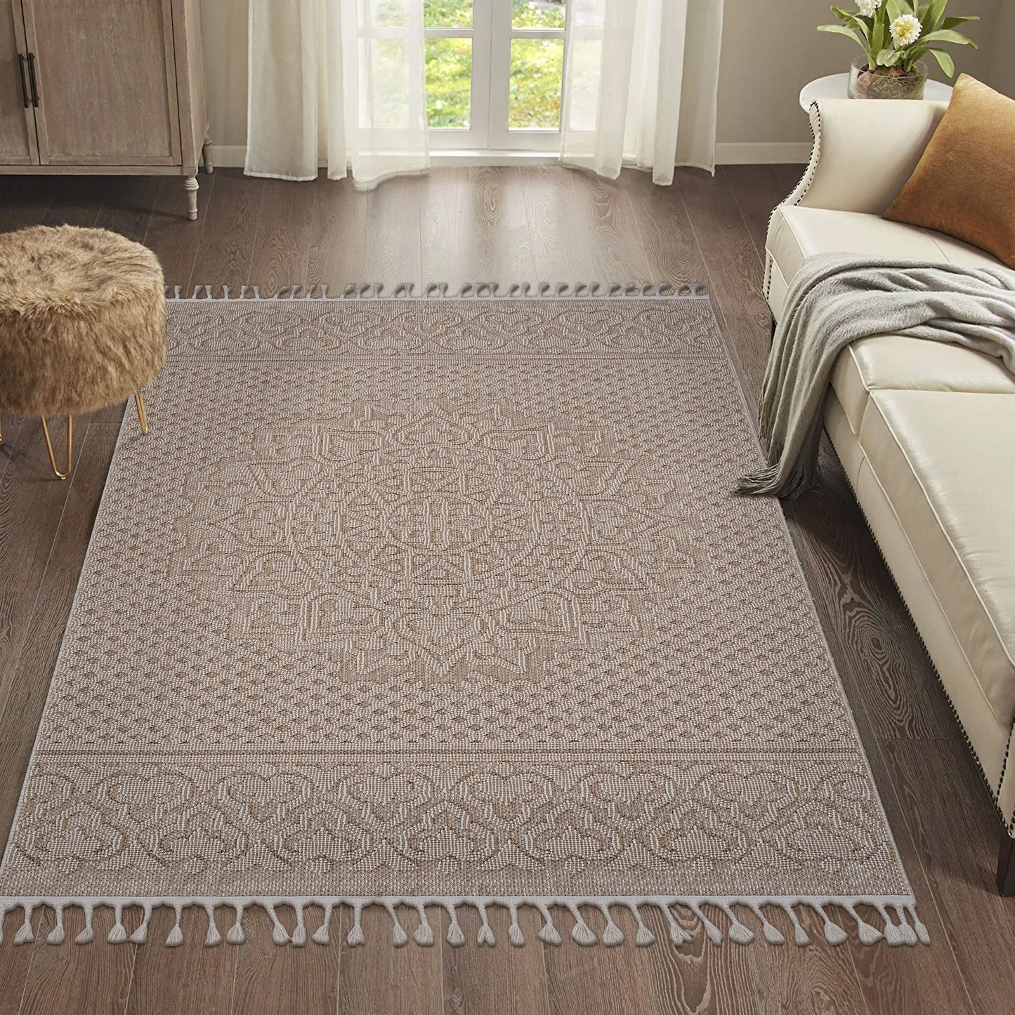 Guros - 4' X 6' Medallion Indoor / Outdoor Area Rug - Beige