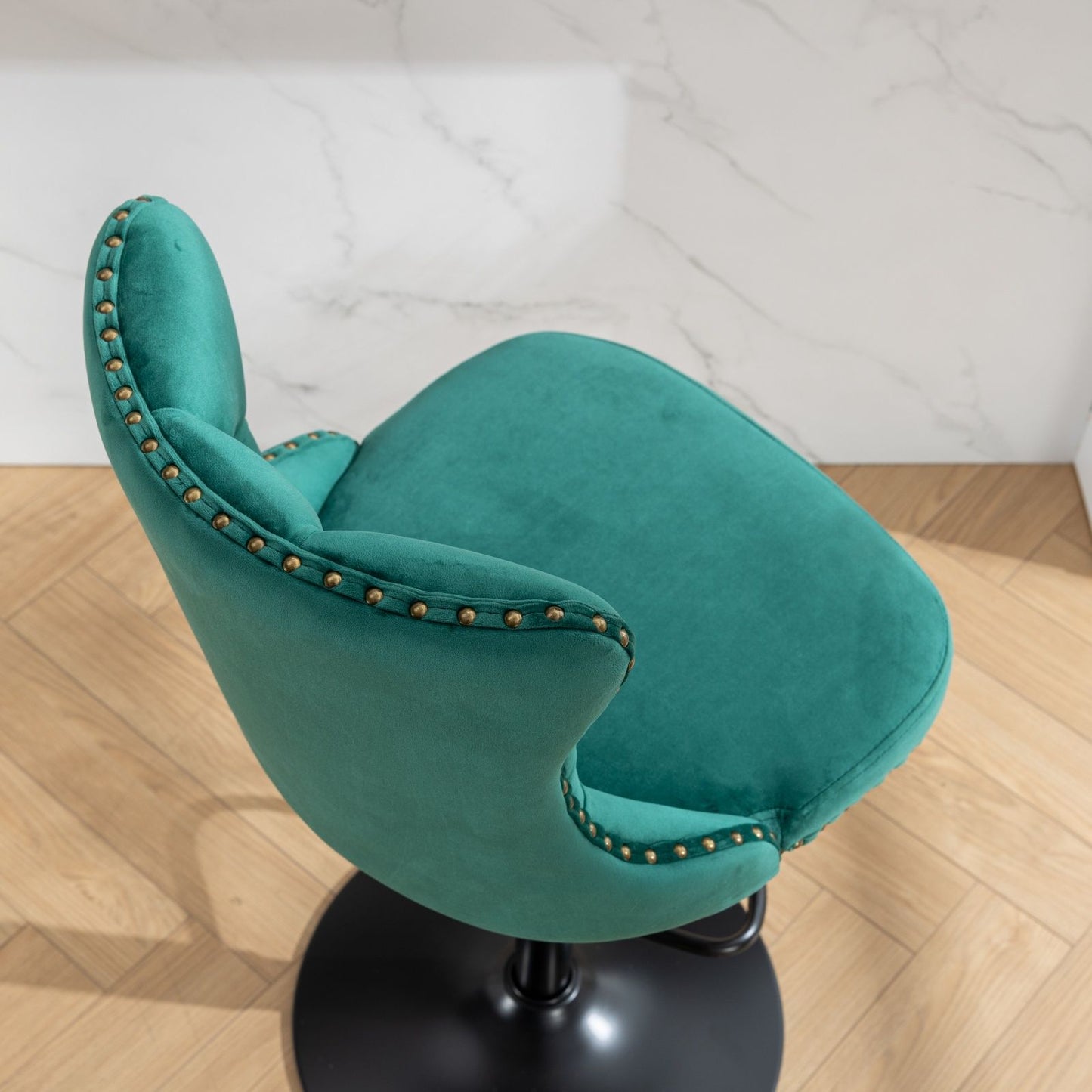 Swivel Velvet Barstools Adjusatble Seat Height, Modern Upholstered Bar Stools With Backs Comfortable Tufted For Home Pub And Kitchen Island (Set of 2) - Green