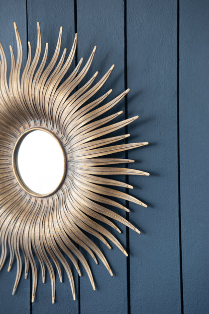 Retro DesignSunburst Metal Wall Mirror Decorative Mirror For A Bedroom Dressing Room, Hallway Or Living Space - Gold