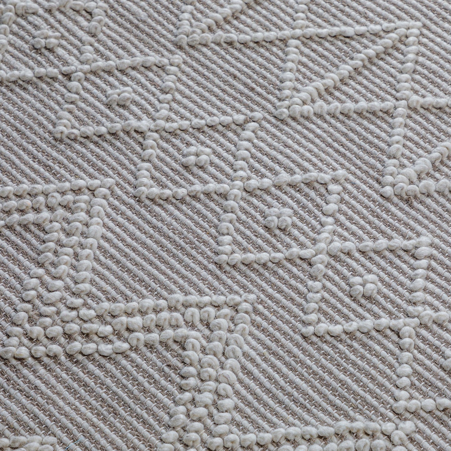 Orton - 8' X 10' Area Rug - Ivory / Taupe
