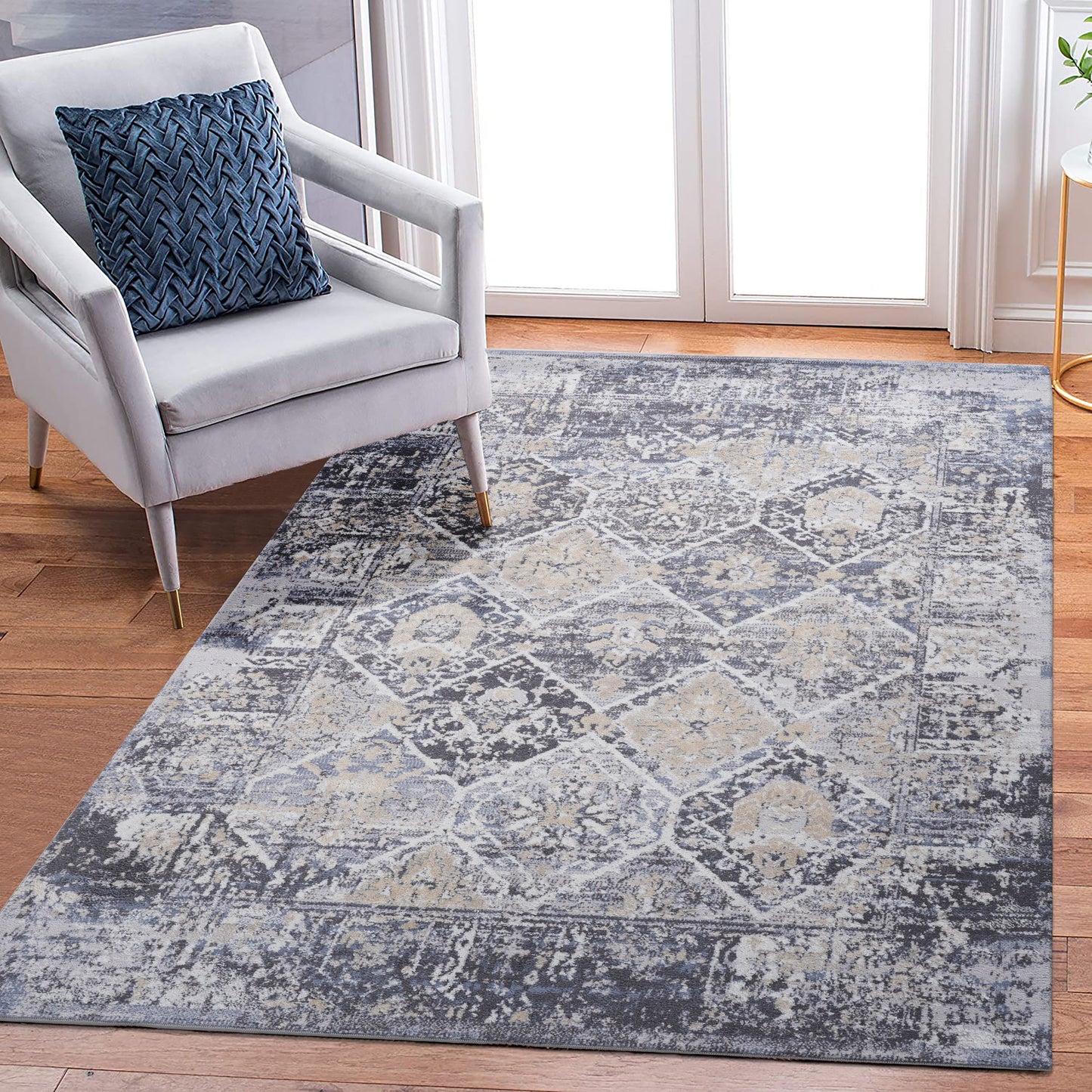 Payas - 8' X 10' Traditional Area Rug - Gray / Blue
