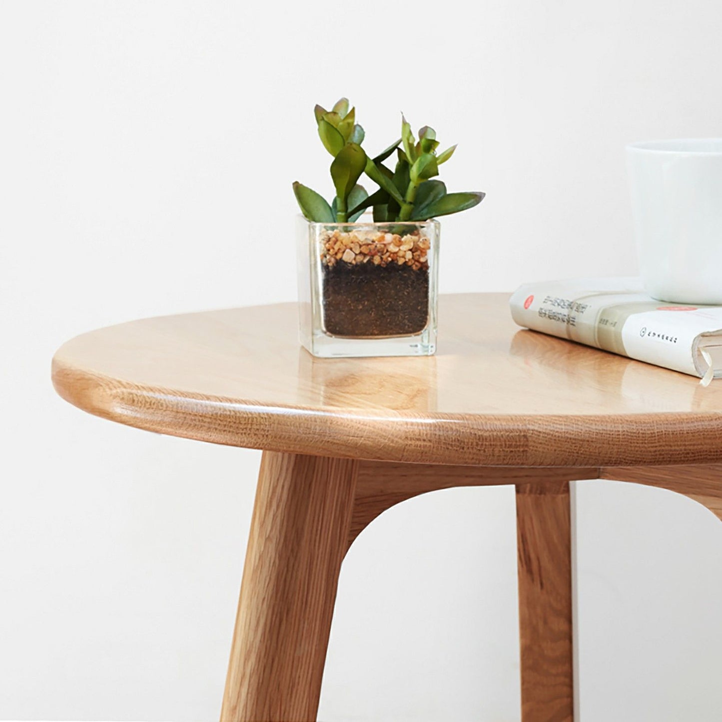 Round Small End Table, Side Table For Bedroom & Balcony - Natural